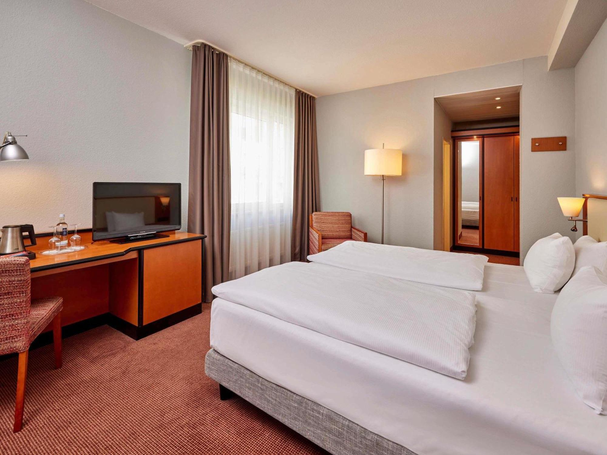 Mercure Center 4*
