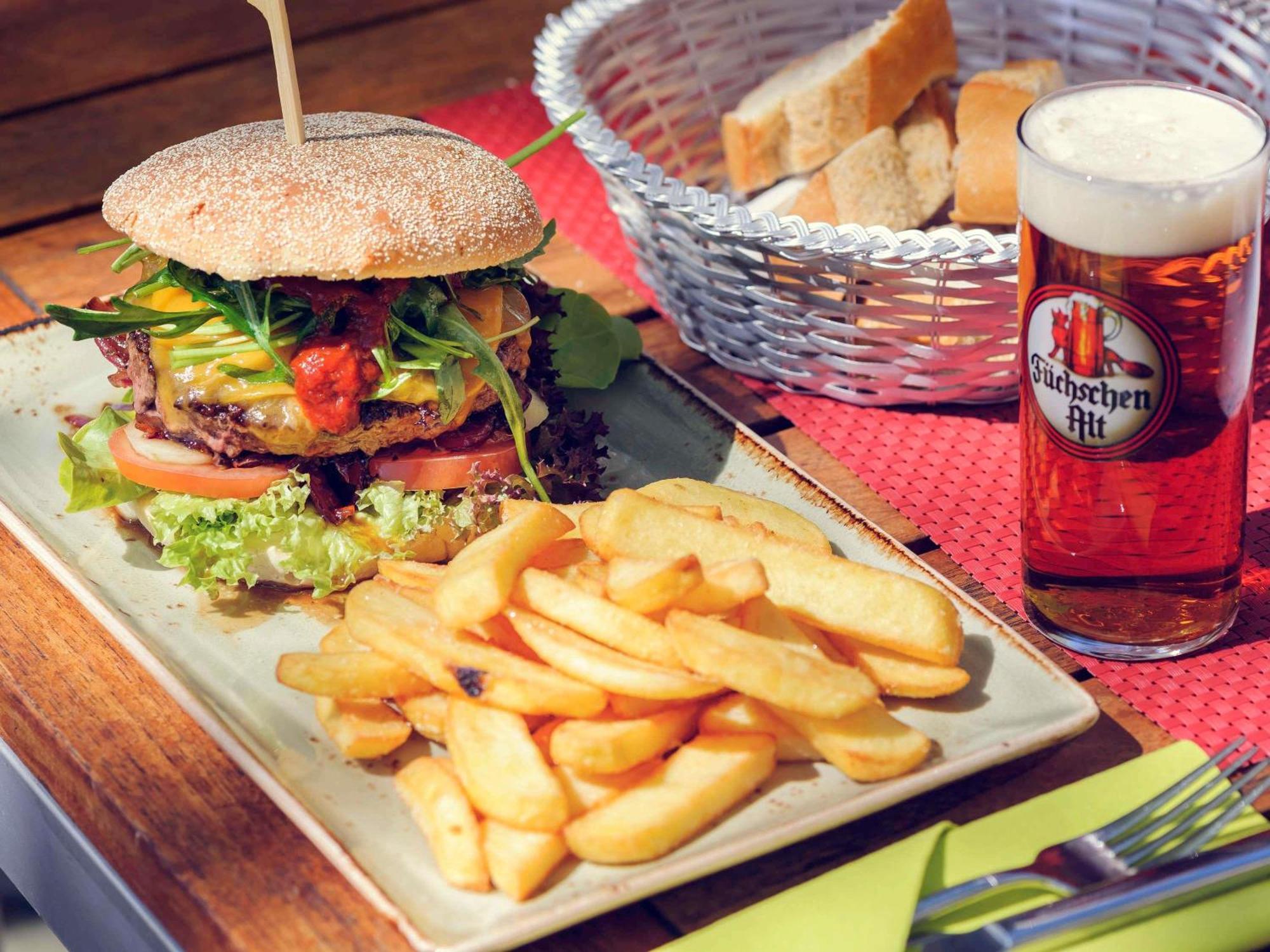 Mercure Center Hotel 4*