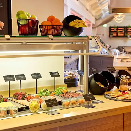 Mercure Center Hotel 4*